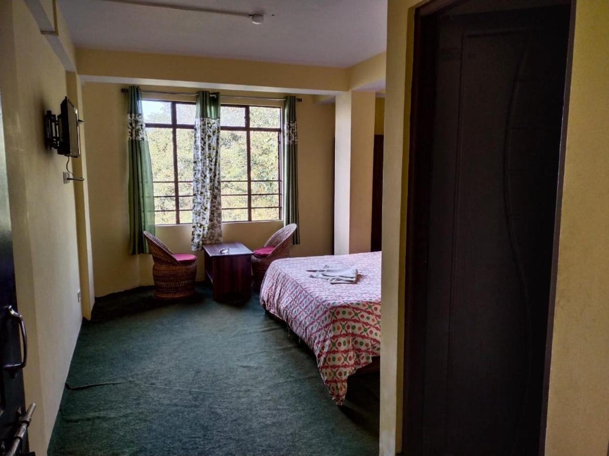 Hotel Himalaya Residency Kanchenjunga View Дарджилинг Екстериор снимка