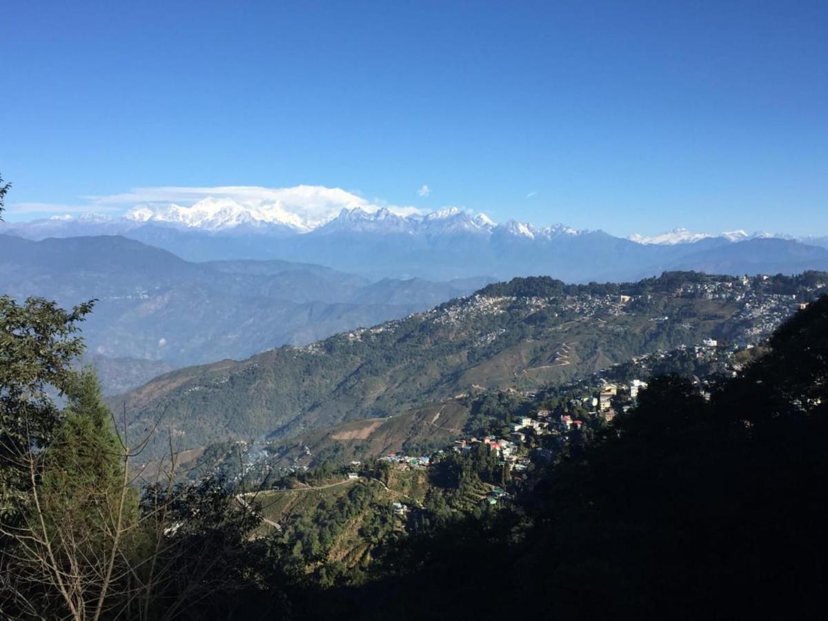 Hotel Himalaya Residency Kanchenjunga View Дарджилинг Екстериор снимка