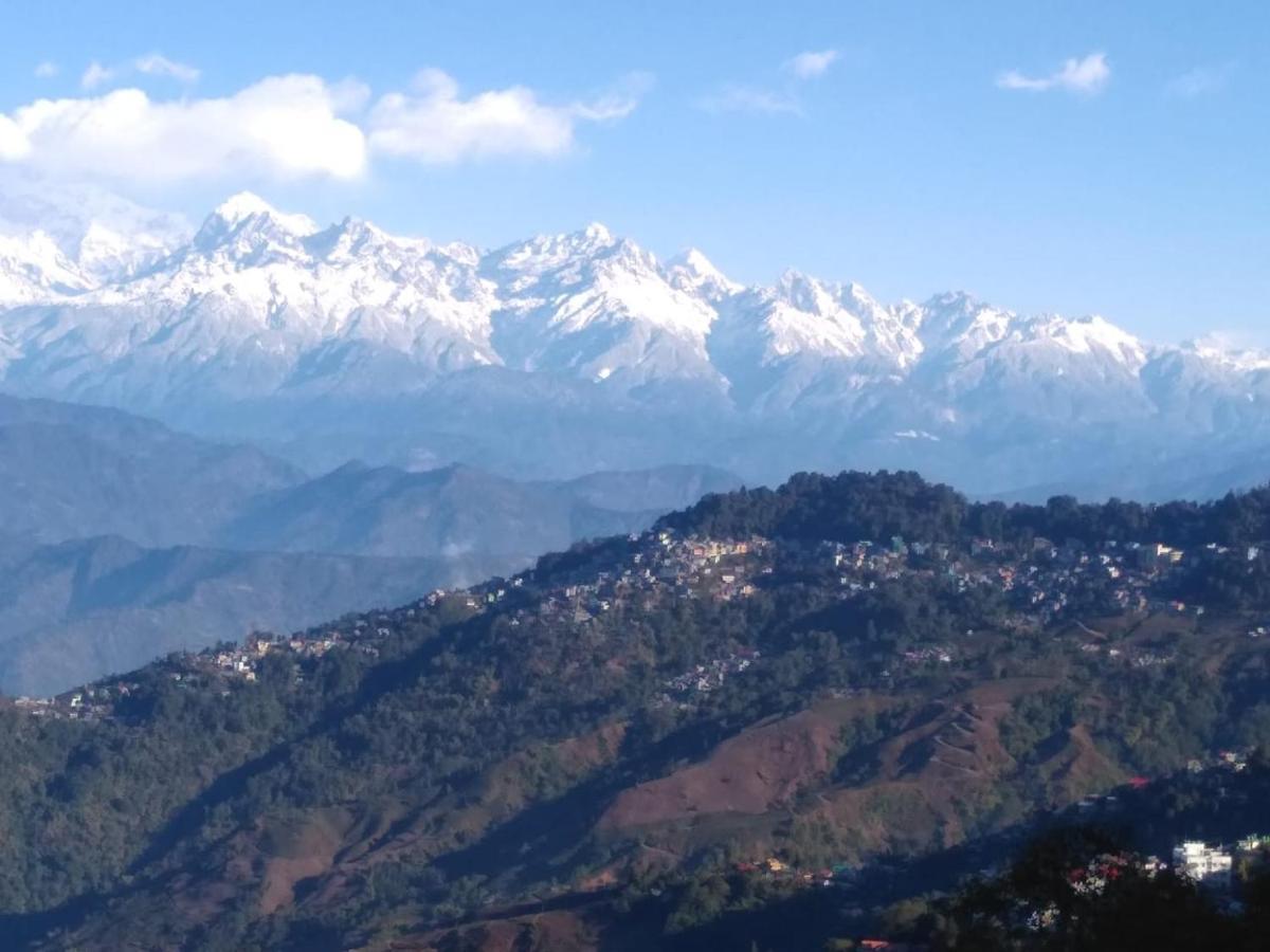 Hotel Himalaya Residency Kanchenjunga View Дарджилинг Екстериор снимка