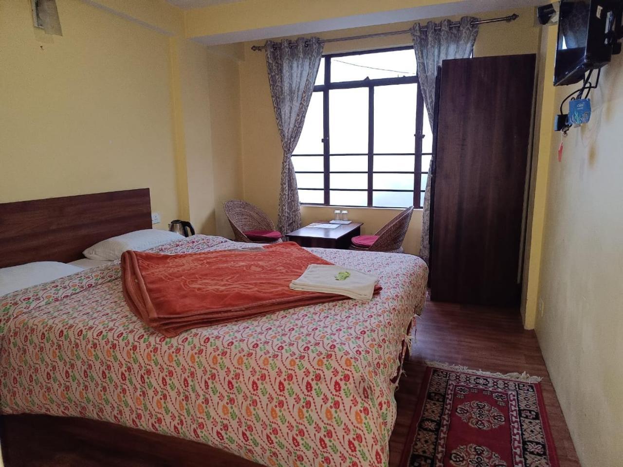 Hotel Himalaya Residency Kanchenjunga View Дарджилинг Екстериор снимка